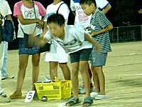 �{�[���𓊂���Ƃ���